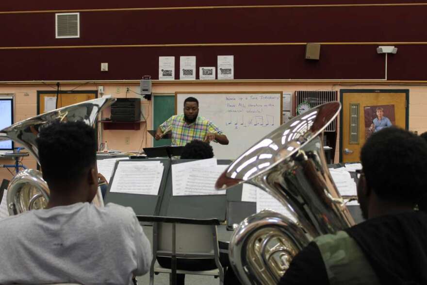 Jamaal Nicholas leads the Jones High School band in rehearsal, April 2017. Photo: Matthew Peddie, WMFE