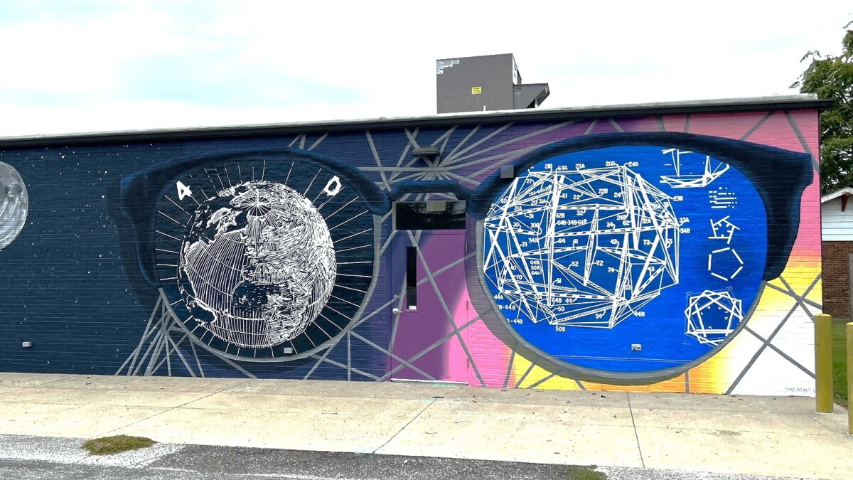 A new public mural honoring Buckminster Fuller graces a Carbondale wall - Vimarsana News