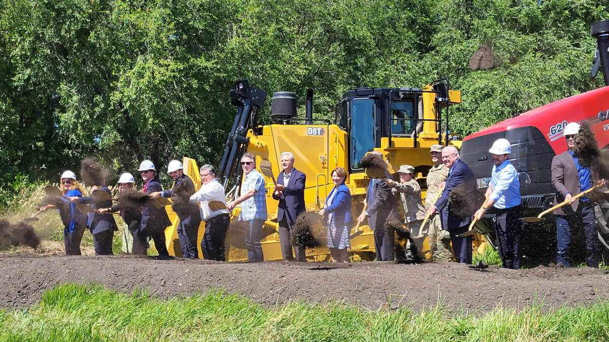 US Army Corps of Engineers awards $12.8 million contract for Oxbow-Hickson-Bakke ring levee - Vimarsana News