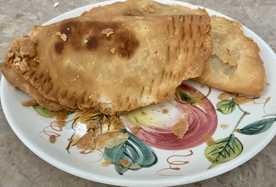 Fried apple pies. PAUL GARBER/WFDD