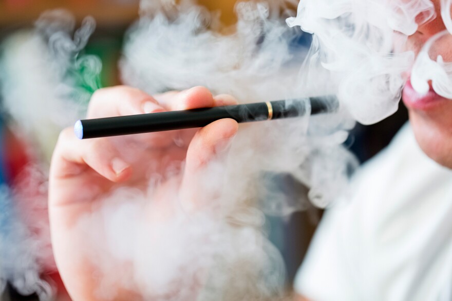 Honolulu mayor signs bill raising legal age to buy herbal cigarettes | Hawai'i Public Radio Honolulu mayor signs bill raising legal age to buy herbal cigarettes | Hawai'i Public Radio