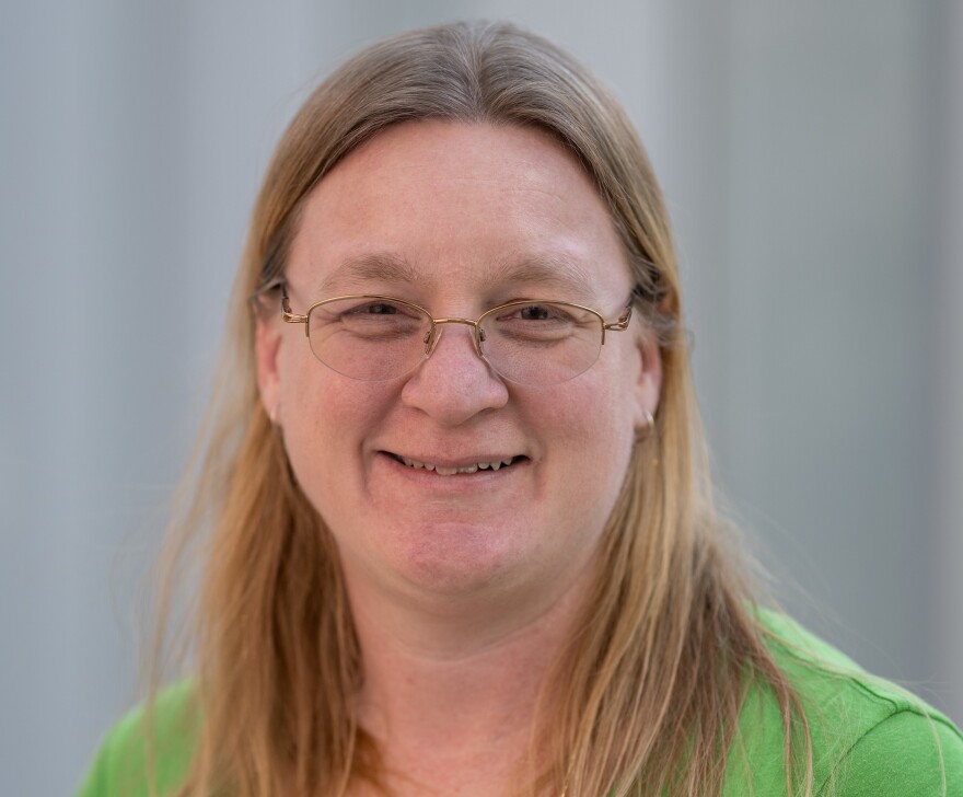 Headshot of Dana Tuller