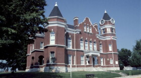 Fulton County Courthouse in Hickman