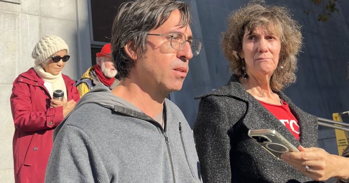 Trial for Stop-AI activists begins