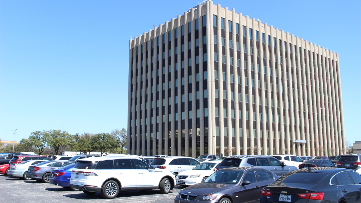 Dallas County Faces Vaccine Clinic Cancellations Due to Funding Cuts