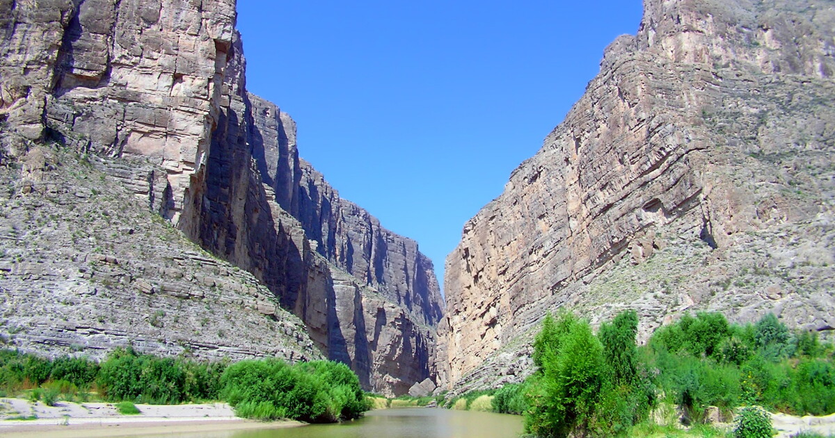 Border construction paused in Big Bend National Park as West Texas opposition grows