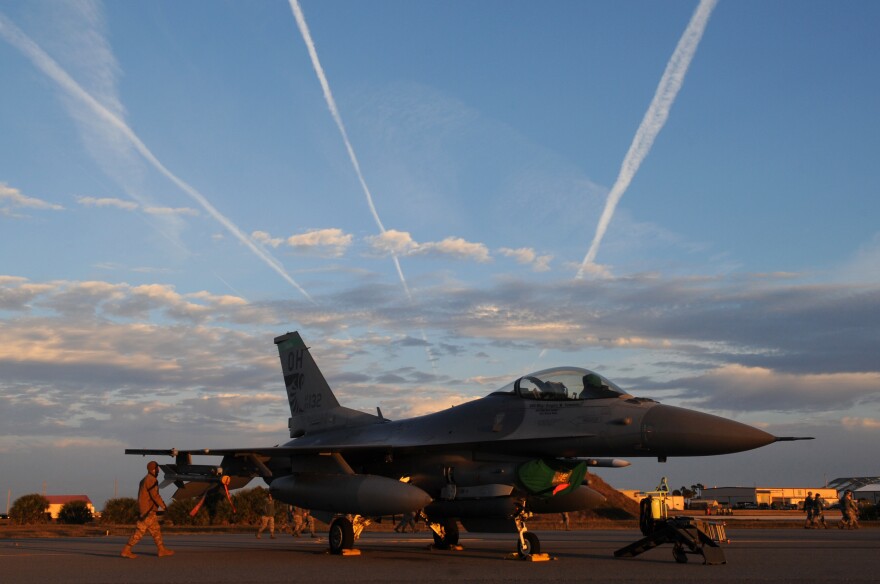 An F-16 Fighting Falcon, assigned to the 180th Fighter Wing, Ohio Air National Guard, sit on the flightline of Patrick Air Force Base, Florida, before morning training sorties Jan. 30, 2019. The 180FW deployed more than 130 Airmen and 10 F-16s.
