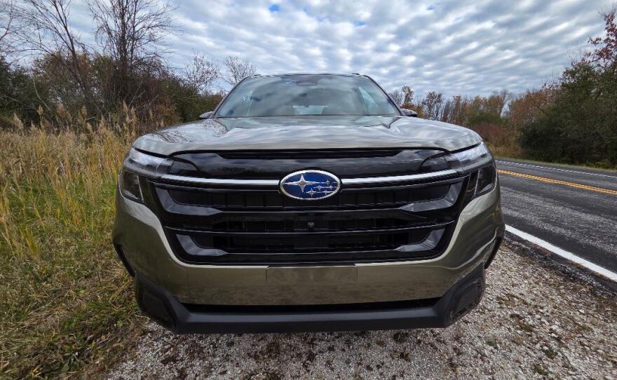 2025 Subaru Forester Touring Hybrid nose
