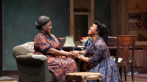 Greta Oglesby & Lynnette Freeman in A Raisin in the Sun
