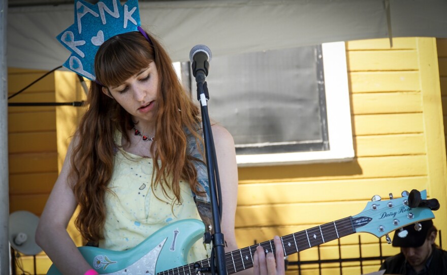 Lisa Prank at La Cruxes.