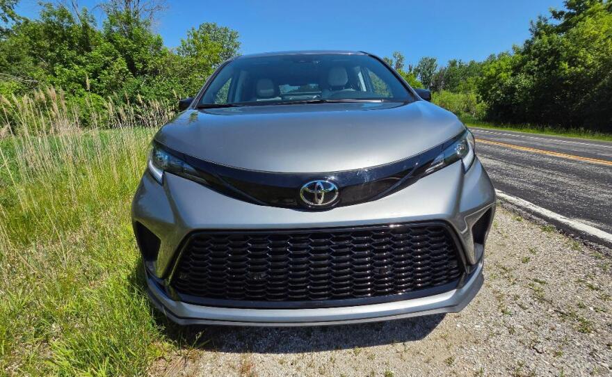 2026 Toyota Sienna XSE AWD nose