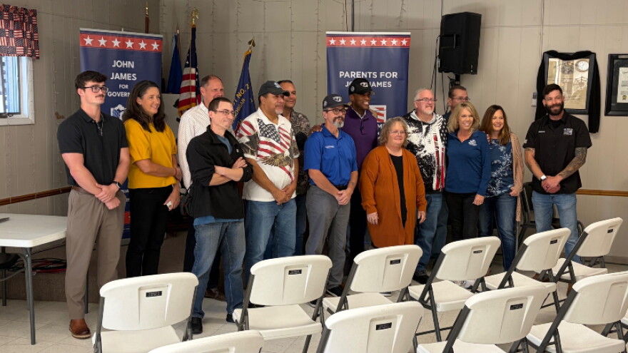 Representative John James meets with veterans and others in Grand Haven.