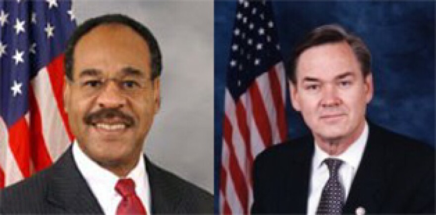 Representatives Emanuel Cleaver (l) and Dennis Moore (r)