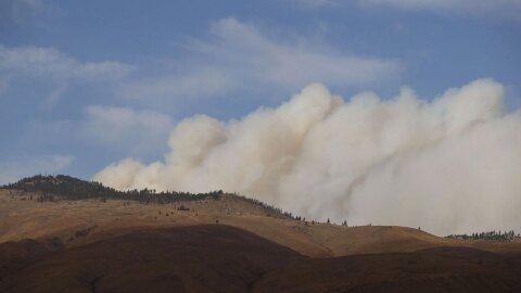 Smoke from the Lower Sugarloaf Fire blows eastward Sept. 25, 2025 as seen from Wenatchee.