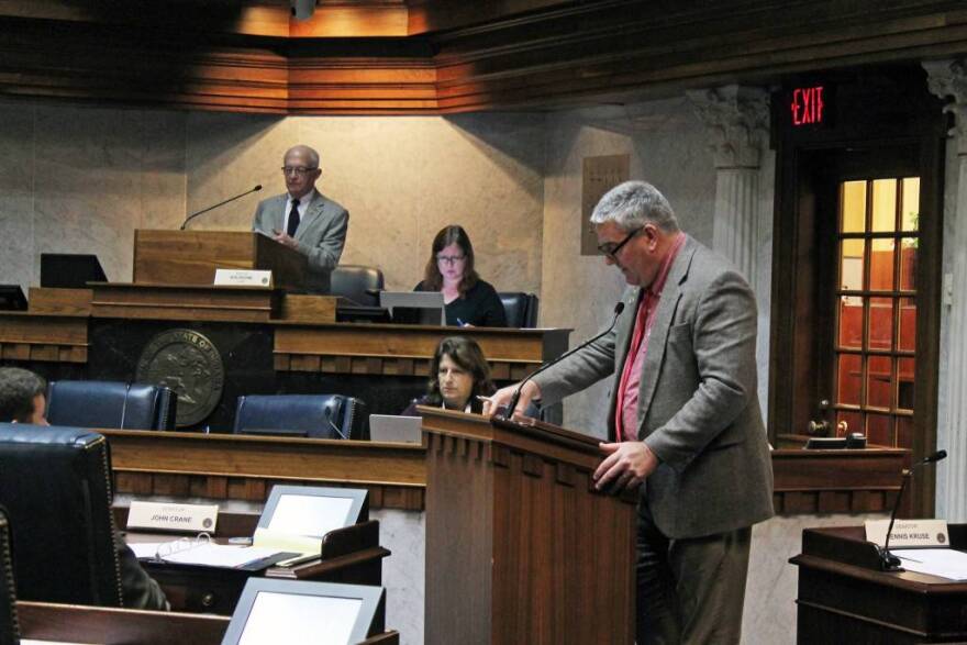 Sen. Andy Zay (R-Huntington) offers closing remarks for his bill to raise the limit for children in a foster family.