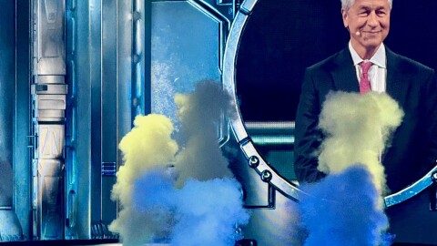 JP Morgan Chance CEO Jamie Dimon steps on stage on the America Business Forum Nov. 6, 2025 at the Kaseya Center in Miami.