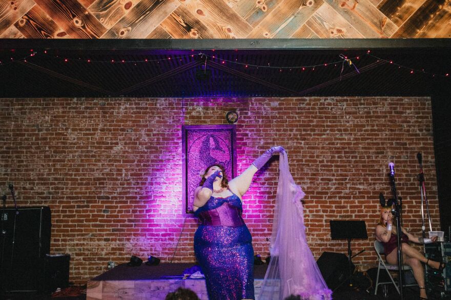 Jess Thompson is performing as Hurrican Fran at The Winchester Goose.