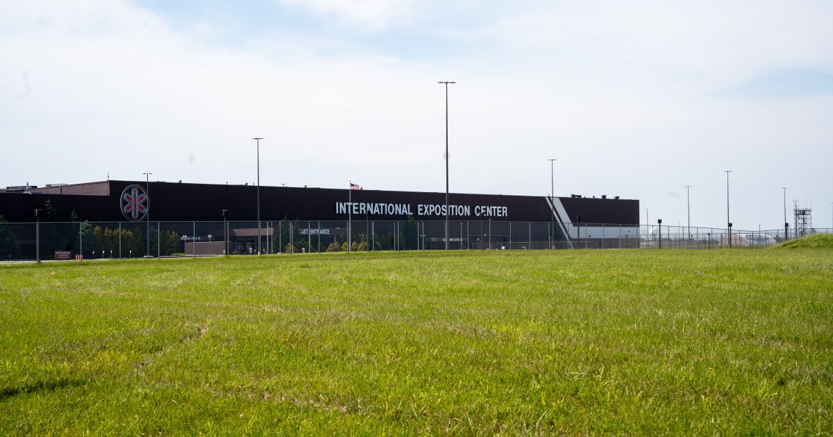The shows go on at Cleveland's I-X Center while redevelopment plans are pursued