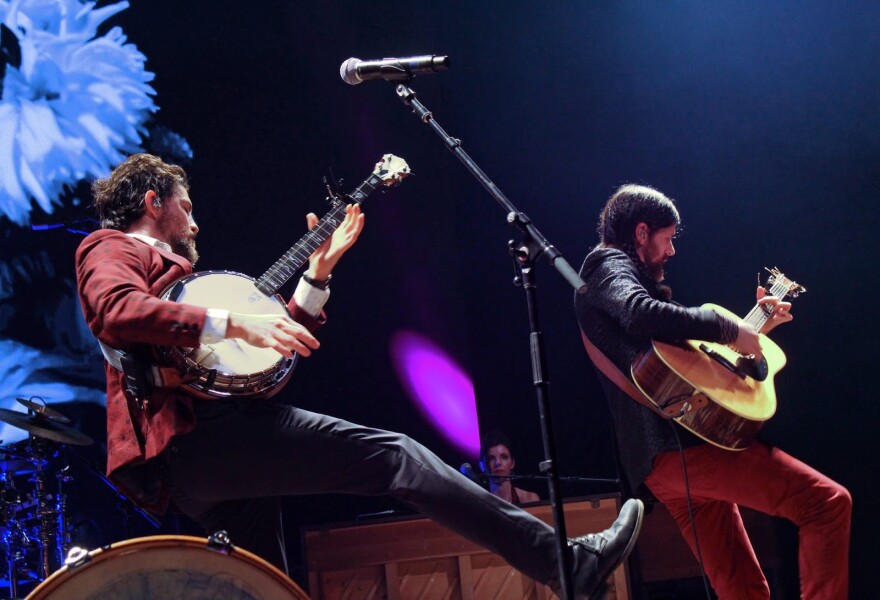 The Avett Brothers performing at Charlotte's Bojangles Coliseum (December 2018).