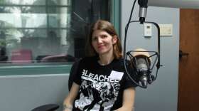 Concert photographer Jen Cray. Photo: Matthew Peddie, WMFE