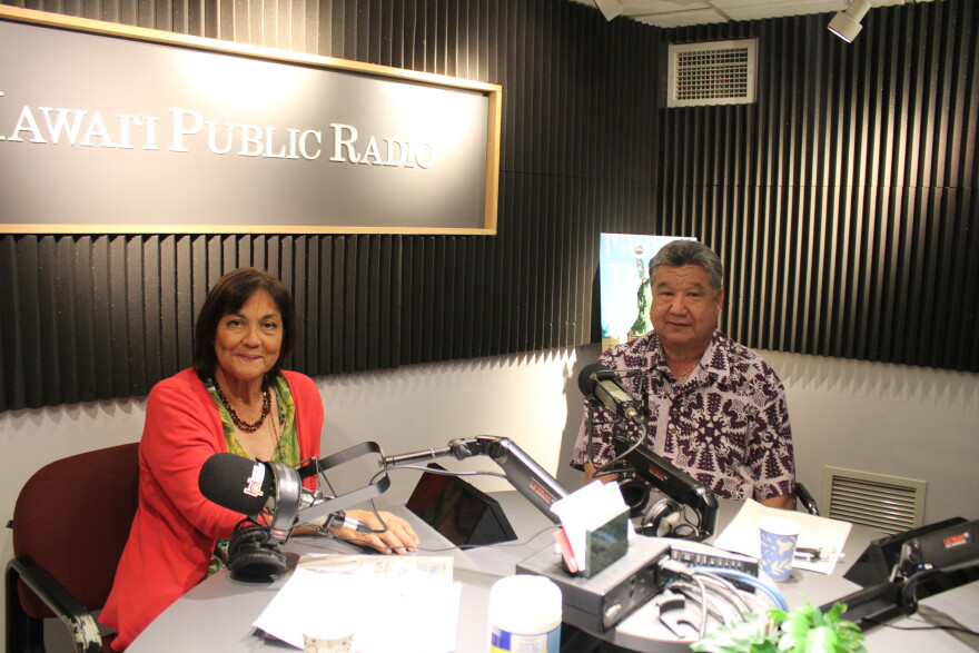 HPR's Catherine Cruz, left, with Hawaiʻi State Senate President Ron Kouchi, right, on Sept. 15, 2026.