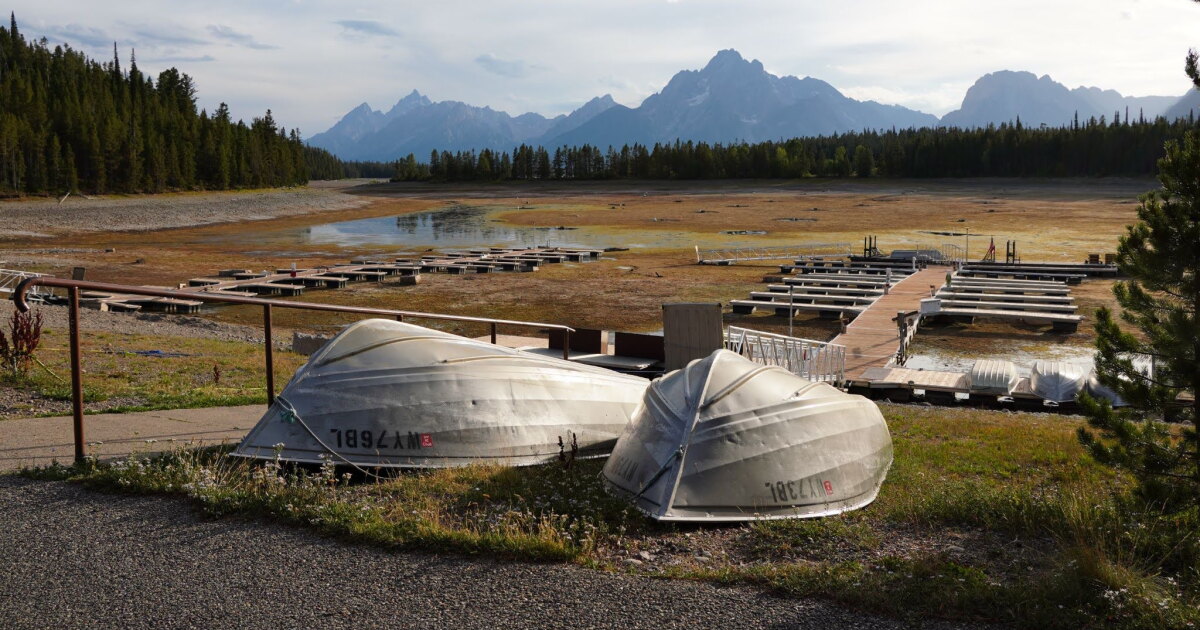 Jackson Lake marina dries up, dam to hit low levels into fall