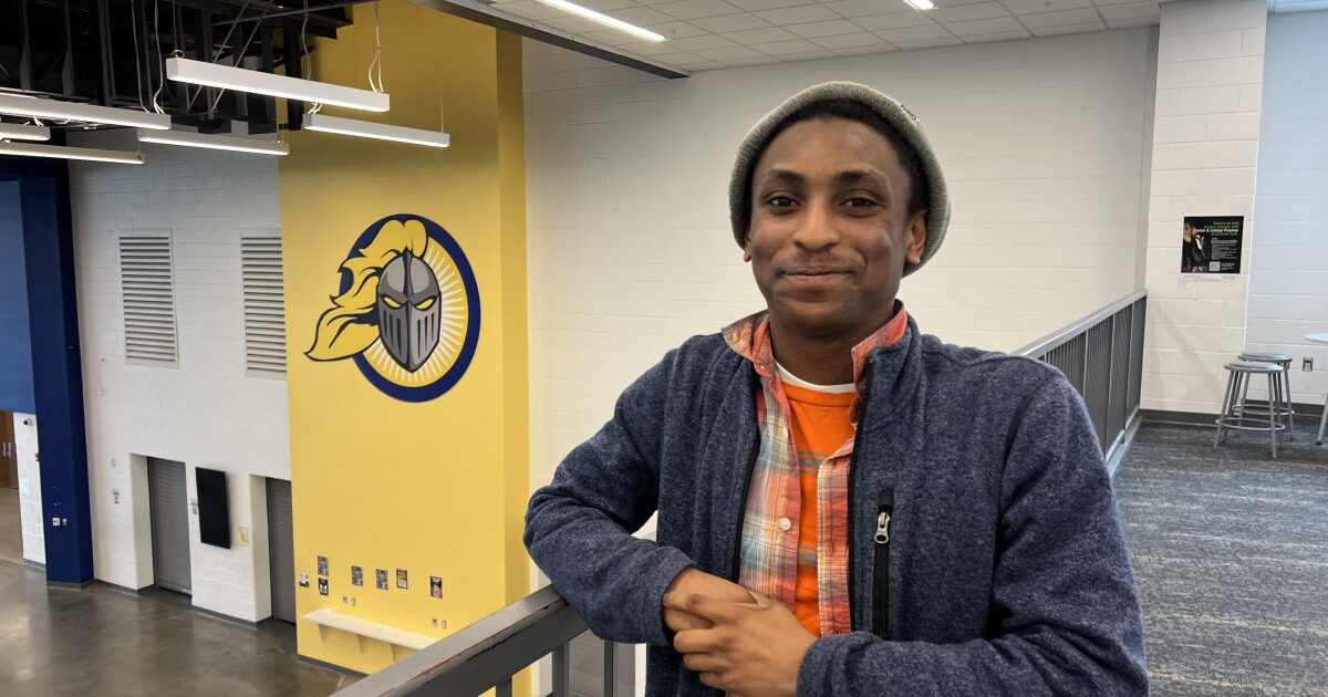 These high school students are pushing Durham school leaders for climate action