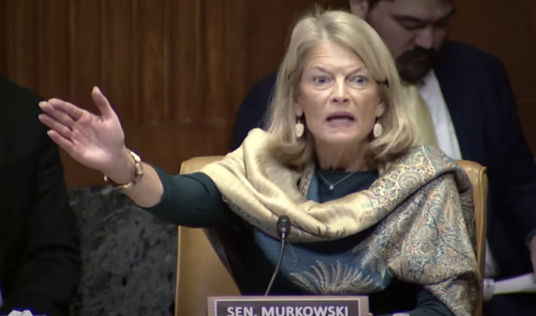 Lisa Murkowski Pyung Murkowski, with pro-Ukraine speech and anti-DOGE vote, stays outside ...