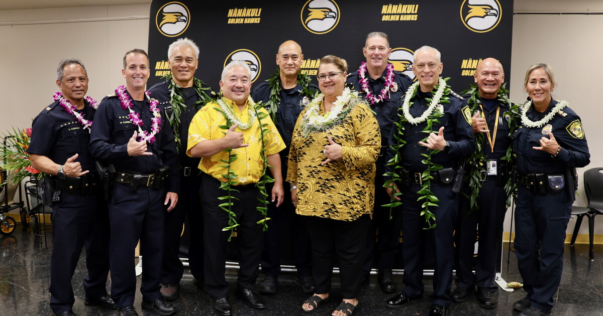 HPD officers in schools program expands reach on Oʻahu
