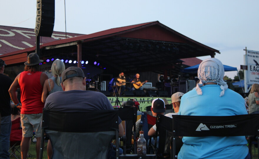 John Anderson and his guitar player Glenn Rieuf