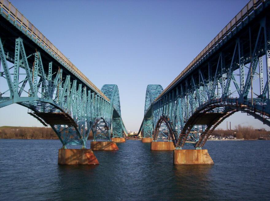 A look between Grand Island bridges