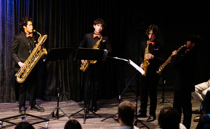 Quid Nunc performs "In Memoriam."