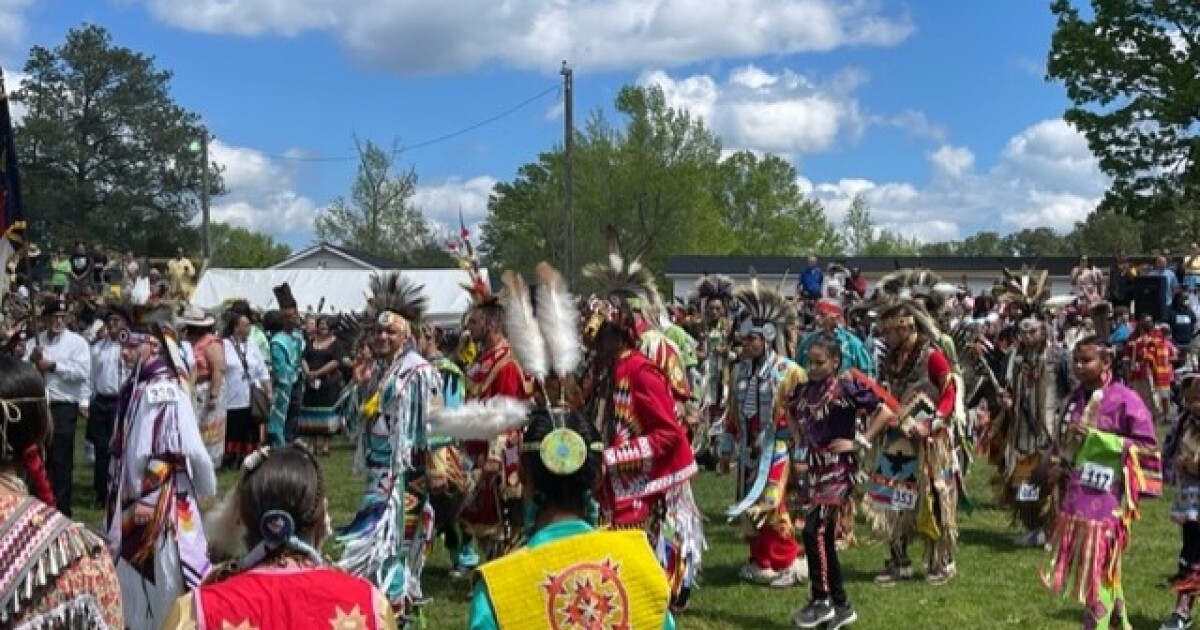 NC American Indian Tribes receive historical site highway markers WUNC