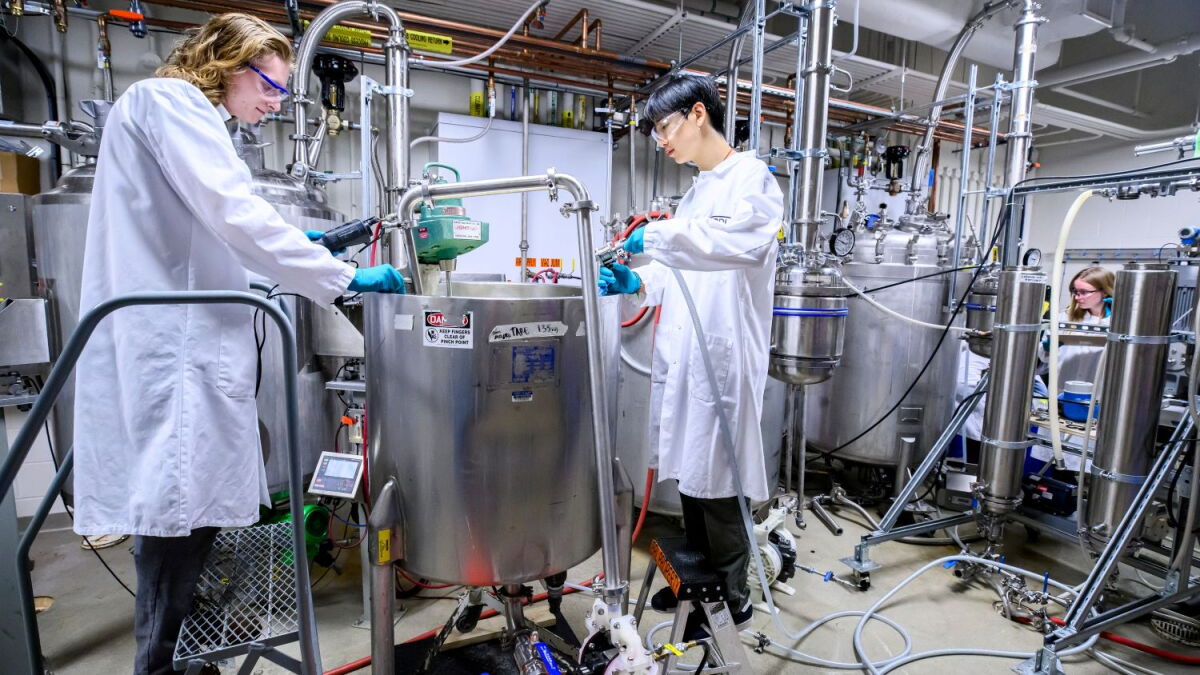 The Midwest could produce more biofuels and bio-based products. A federal bill aims to help - Vimarsana News