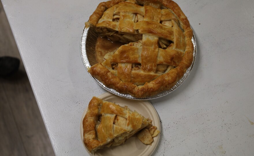 Caity Pie’s apple lattice pie and slice. Photo by Allison Diaz.