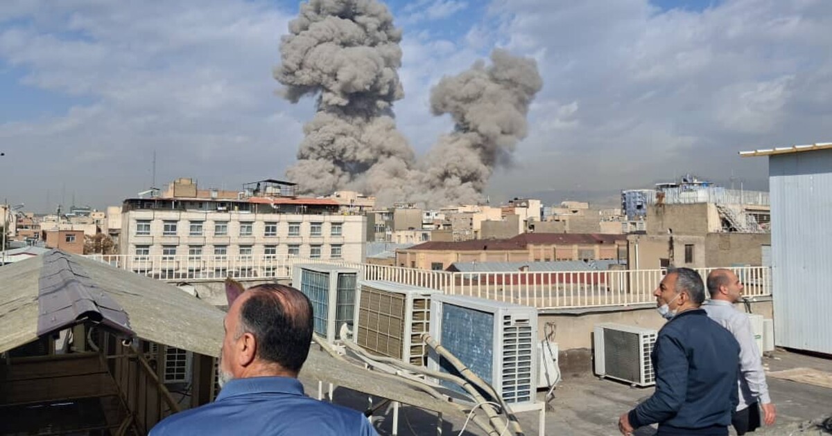 While Trump attempts regime change in Iran, a similar move in Venezuela hits home for one UA student