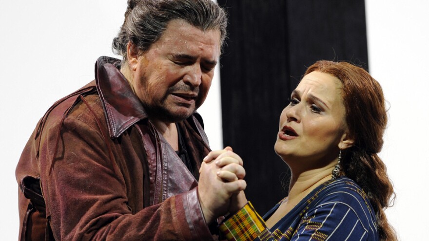 Peter Seiffert and Katarina Dalayman as the title characters in <em>Tristan und Isolde, </em>Wagner's cosmic tale of love.