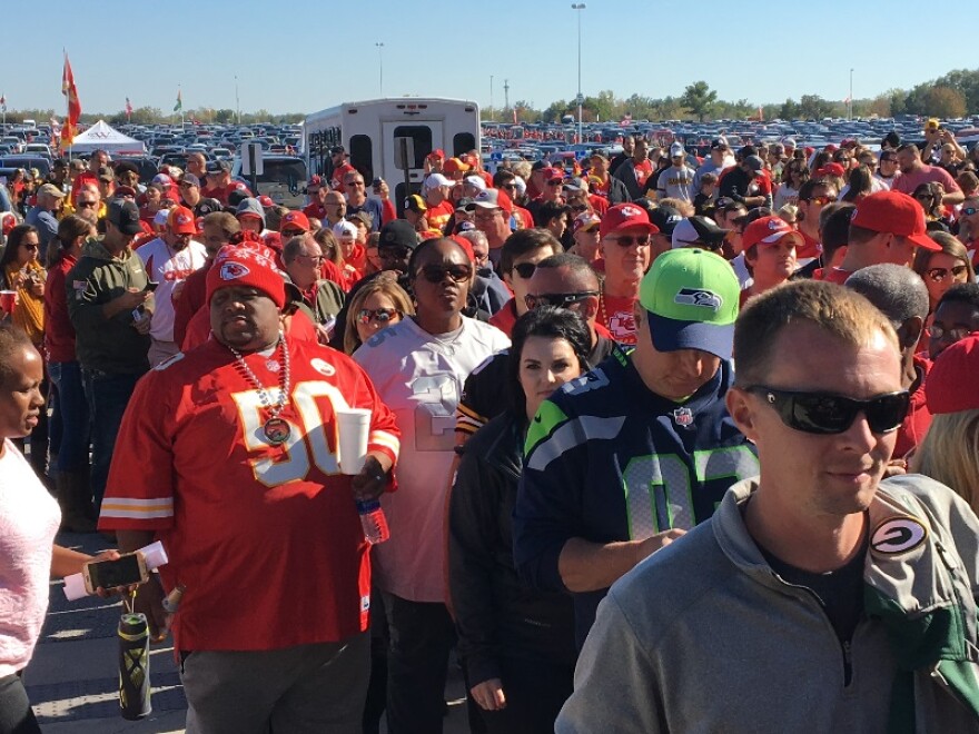 Thursday night tailgate - Arrowhead Pride