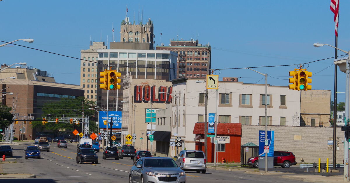 Jackson City Council votes to continue meterless parking system | WKAR ...