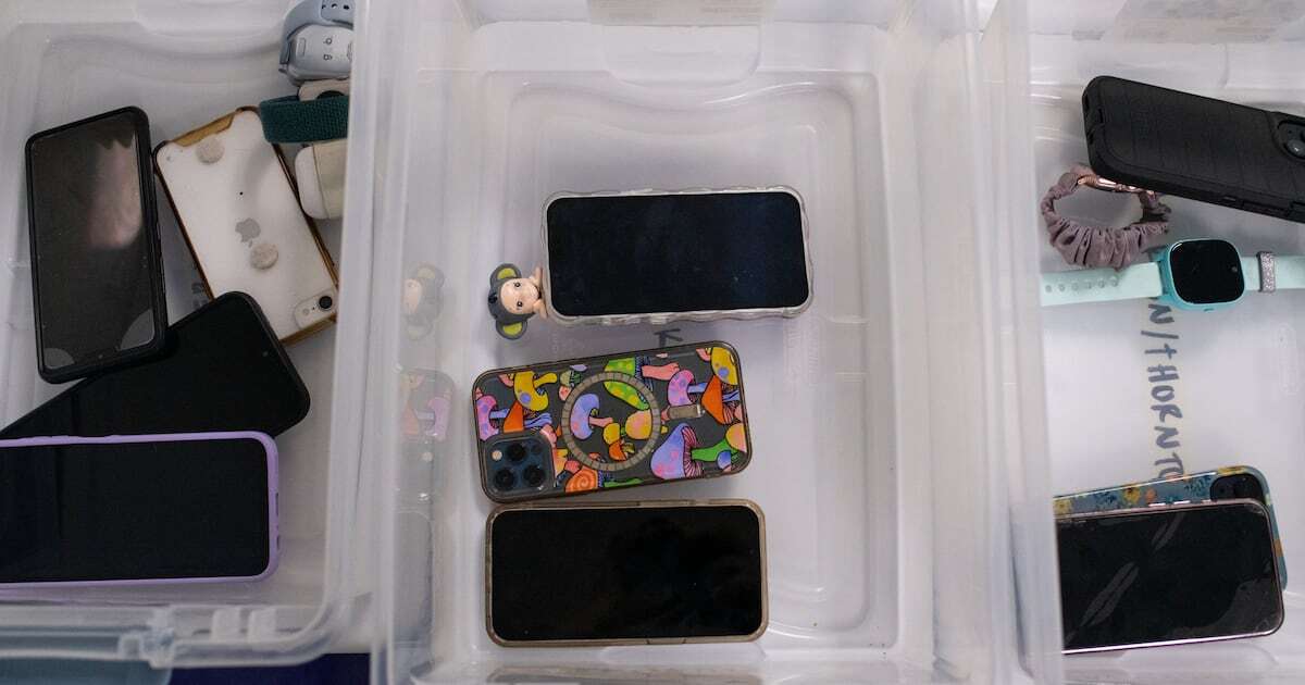 No phone, who dis? Denver district to consider recommendation for a bell-to-bell cellphone ban