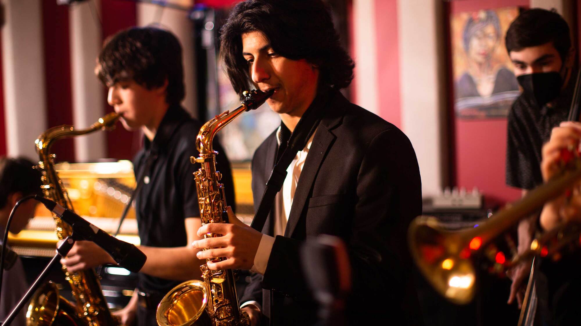 Bellevue High School sextet performs with Thomas Marriott Bellevue High School sextet performs with Thomas Marriott