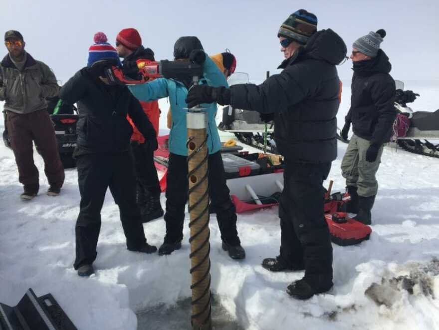 Students at an Arctic field school in Utqiaġvik learn how to use an ice corer, June 2nd, 2018. The program is a collaboration between the University of Alaska Fairbanks, the University of Calgary and the University of Tromsø in Norway. (Ravenna Koenig/ Alaska’s Energy Desk)
