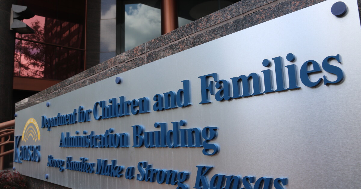 Kansas failing in its promise to fix foster care system, new audit ...