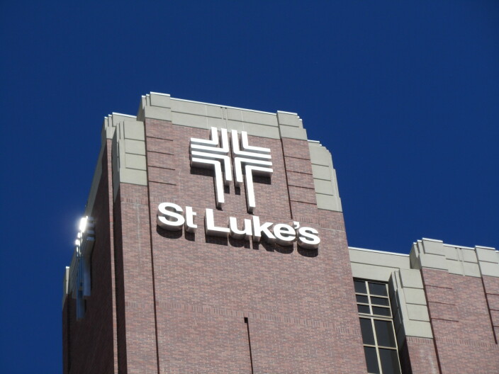 St Luke's Hospital Sign
