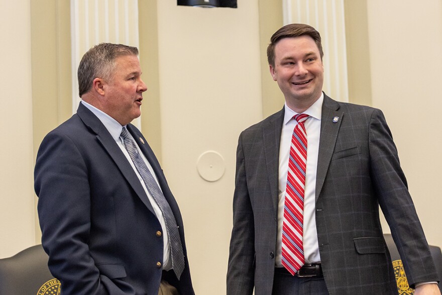 Left to right: Senate Pro Tem Lonnie Paxton (R-Tuttle) and House Speaker Kyle Hilbert (R-Bristow)