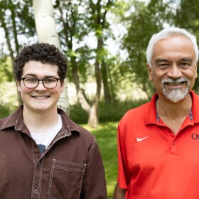 Aspen Center for Physics intern Henry Billinghurst and theoretical physicist Krishna Rajagopal.