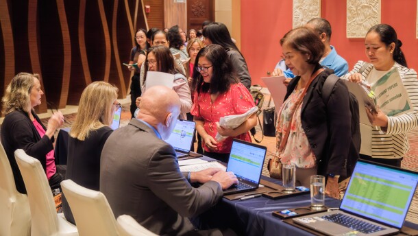 Teacher candidates line up to meet with Alaska recruiters at the 2025 screening event in Metro Manila.