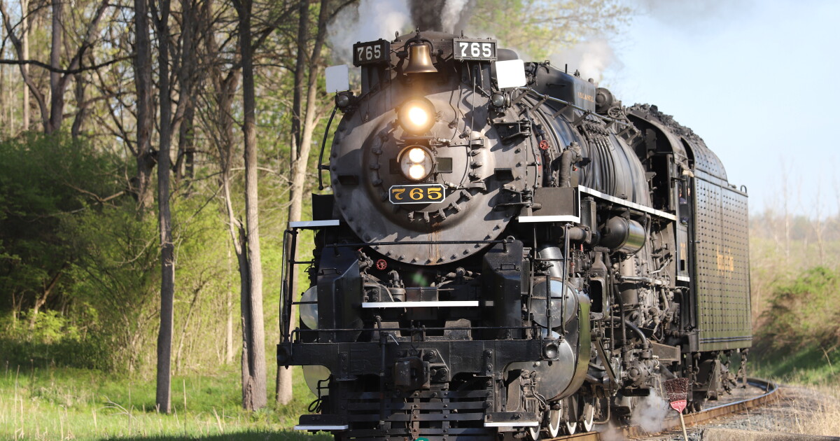One of North America's last mainline steam locomotives chugs through ...