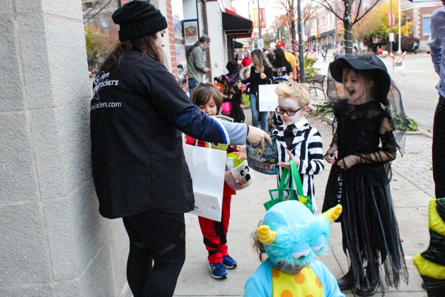 Trick Or Treat Bloomington In 2025