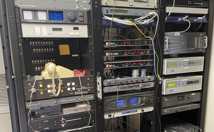 Various Equipment At Tra